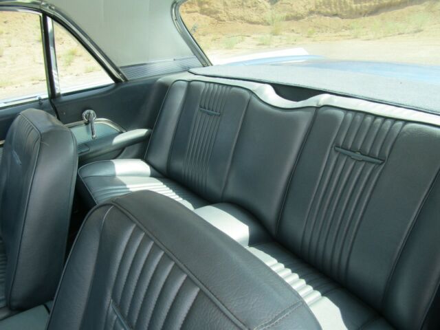 Ford Thunderbird 1963 image number 12