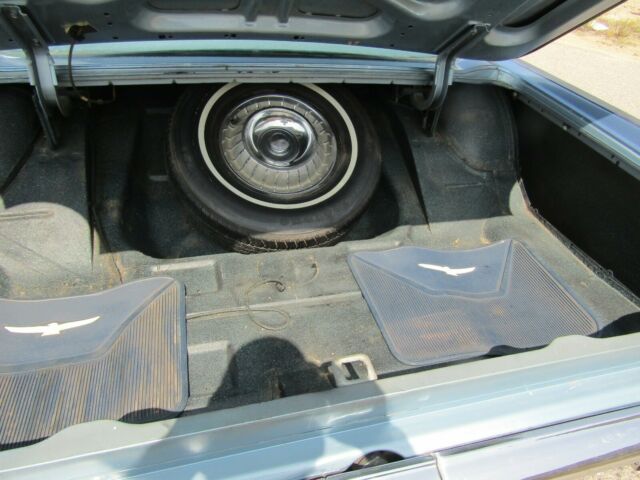 Ford Thunderbird 1963 image number 15