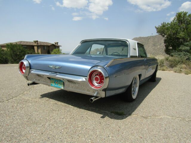 Ford Thunderbird 1963 image number 3