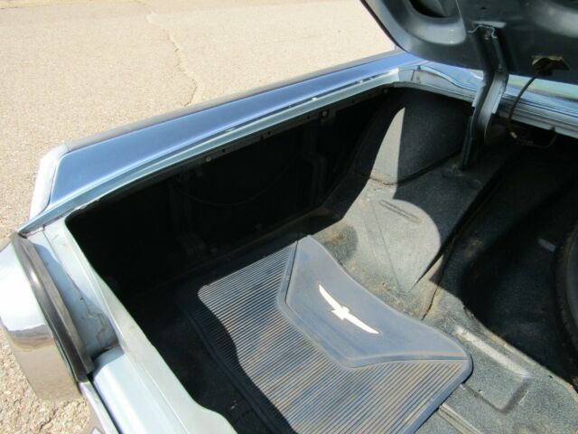 Ford Thunderbird 1963 image number 39