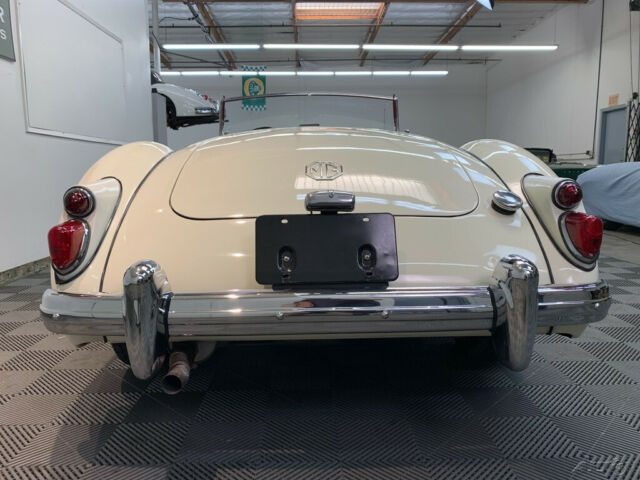MG MGA 1960 image number 10