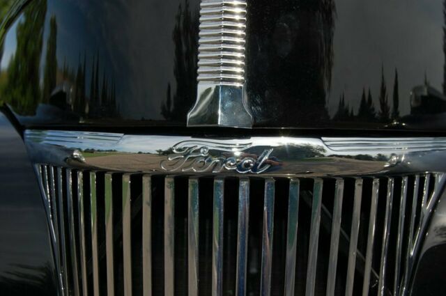 Ford Super Deluxe Convertible 1941 image number 20