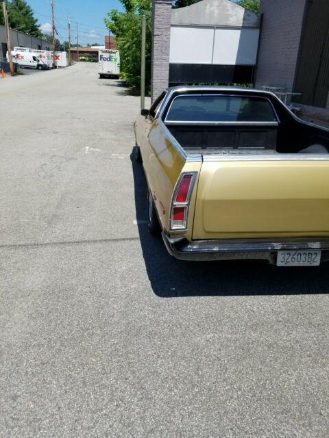 Ford Ranchero 1972 image number 4