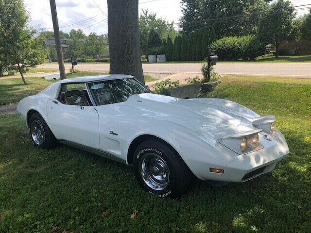 Chevrolet Corvette 1974 image number 4