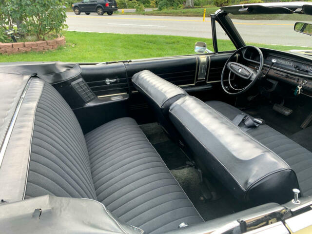 Ford Galaxie 1968 image number 10