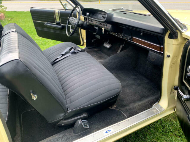 Ford Galaxie 1968 image number 31
