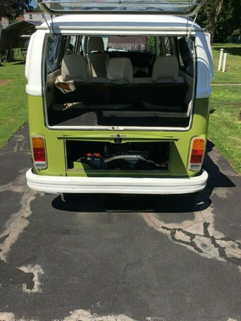 Volkswagen Bus/Vanagon 1977 image number 15