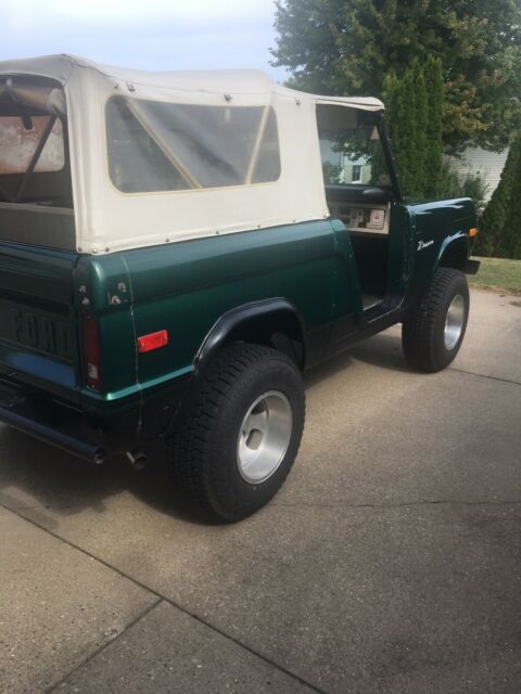 Ford Bronco 1975 image number 3