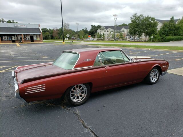 Ford Thunderbird 1961 image number 6