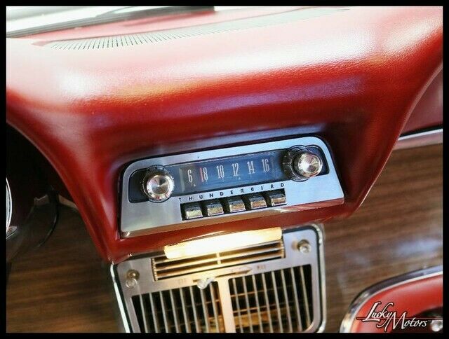 Ford Thunderbird 1963 image number 19