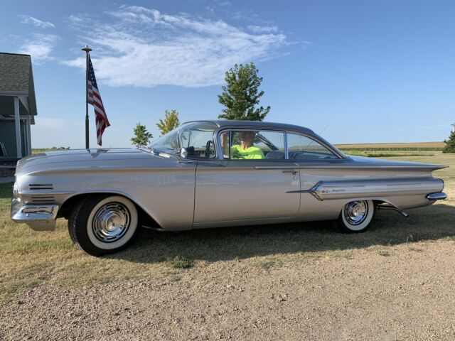 Chevrolet Impala 1960 image number 18
