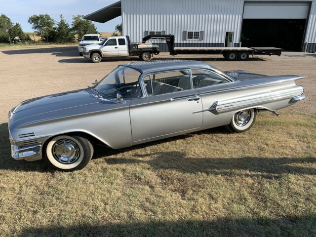 Chevrolet Impala 1960 image number 21