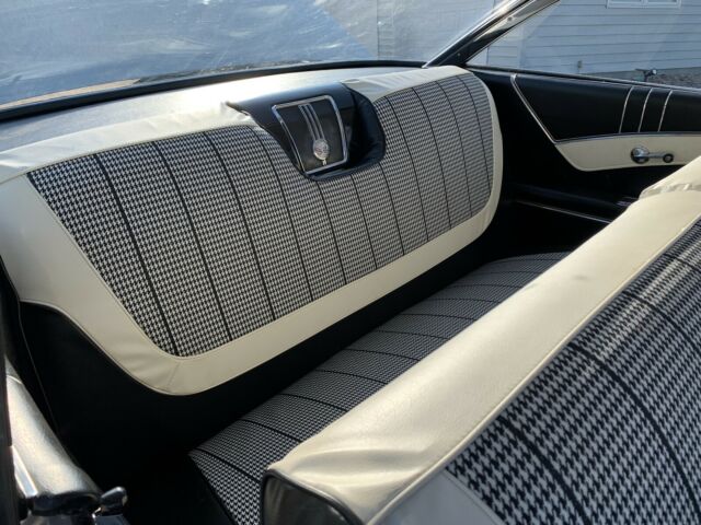 Chevrolet Impala 1960 image number 26