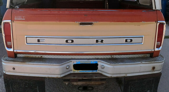 Ford F-250 1977 image number 13