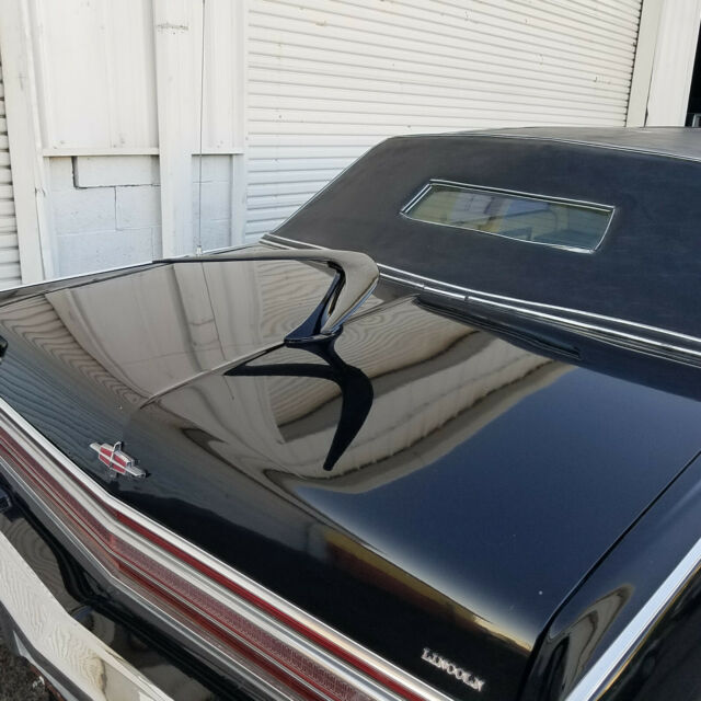 Lincoln Town Car 1977 image number 45