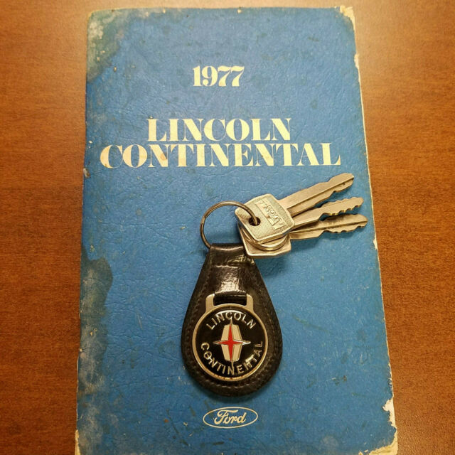 Lincoln Town Car 1977 image number 47