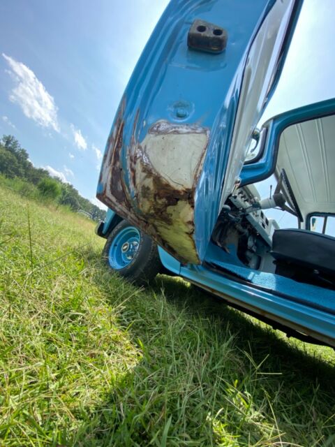 Chevrolet C-10 1961 image number 18