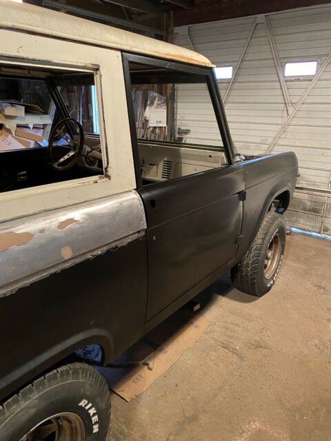 Ford Bronco 1974 image number 37