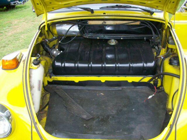 Volkswagen Beetle Cabriolet 1975 image number 25
