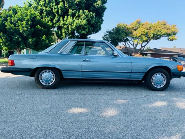 Mercedes-Benz SL-Class 1976 image number 28
