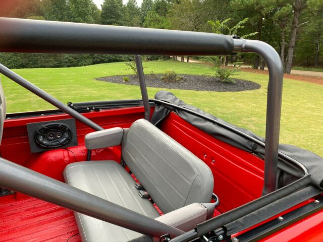 Ford Bronco 1966 image number 10