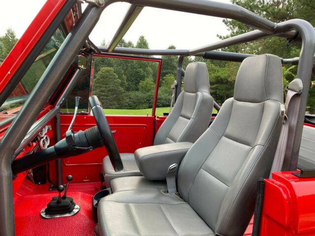 Ford Bronco 1966 image number 31