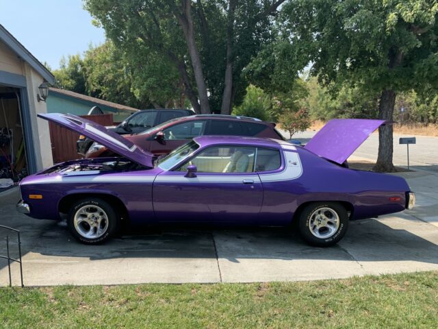 Plymouth Roadrunner 1973 image number 27