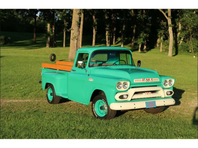 GMC 100 1959 image number 2