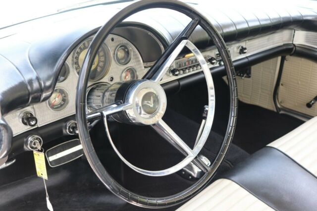 Ford Thunderbird 1957 image number 16
