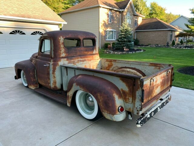 International Harvester L112 1950 image number 14