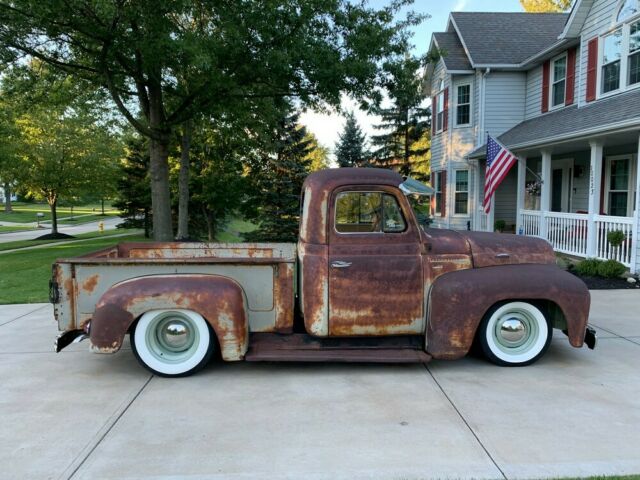 International Harvester L112 1950 image number 17