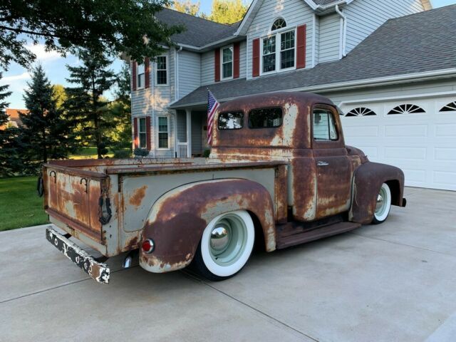 International Harvester L112 1950 image number 4