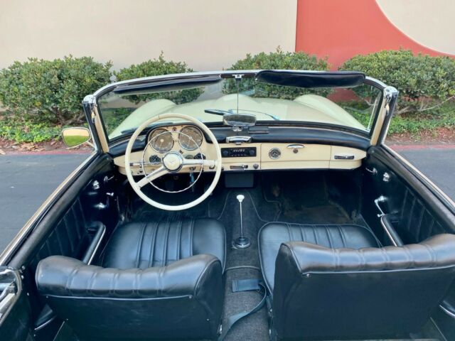 Mercedes-Benz SL-Class 1962 image number 41