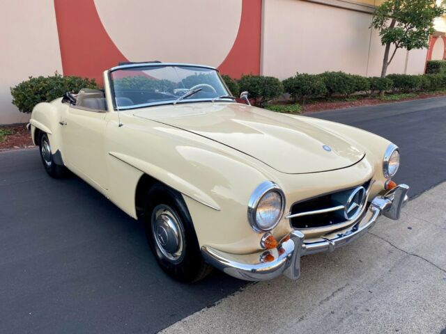 Mercedes-Benz SL-Class 1962 image number 5