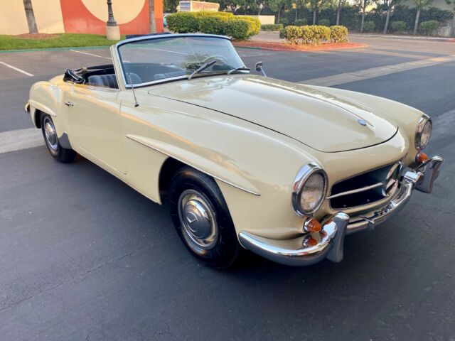 Mercedes-Benz SL-Class 1962 image number 6