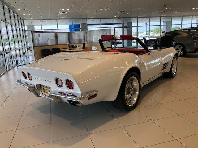 Chevrolet Corvette 1970 image number 22