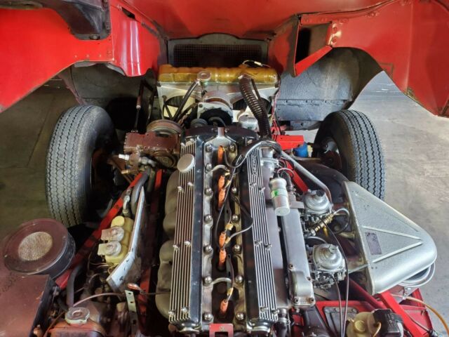 Jaguar E-Type 1969 image number 46