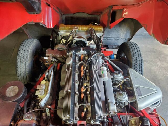 Jaguar E-Type 1969 image number 47