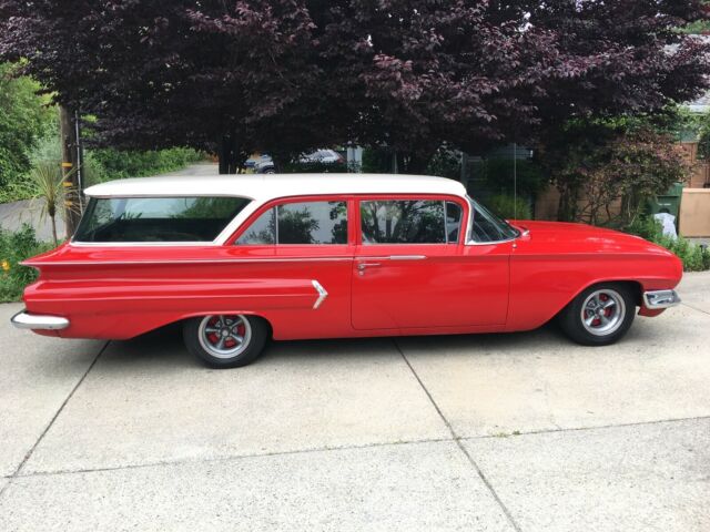 Chevrolet Impala 1960 image number 14