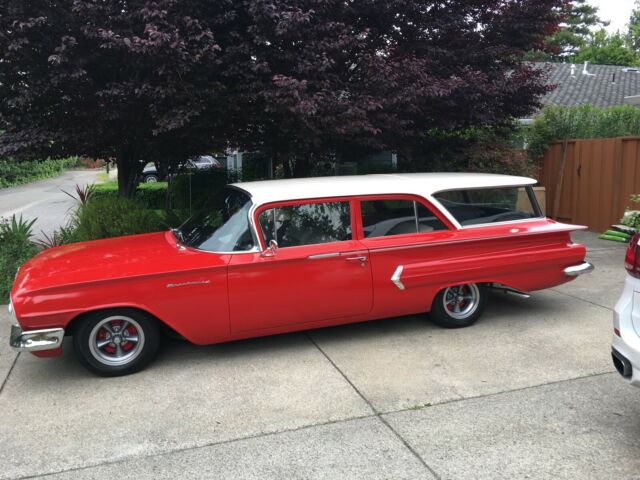 Chevrolet Impala 1960 image number 27