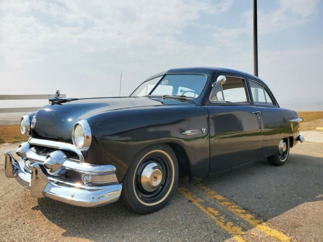 Ford Deluxe 1951 image number 24
