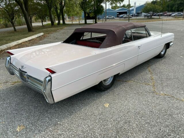 Cadillac DeVille 1964 image number 3