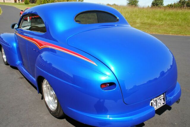 Ford Coupe 1947 image number 13