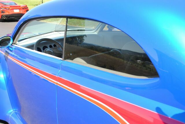Ford Coupe 1947 image number 38