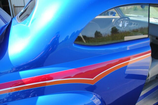 Ford Coupe 1947 image number 4