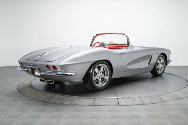 Chevrolet Corvette 1962 image number 25