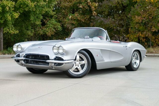 Chevrolet Corvette 1962 image number 26