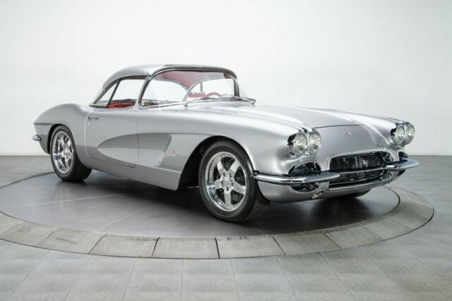 Chevrolet Corvette 1962 image number 39