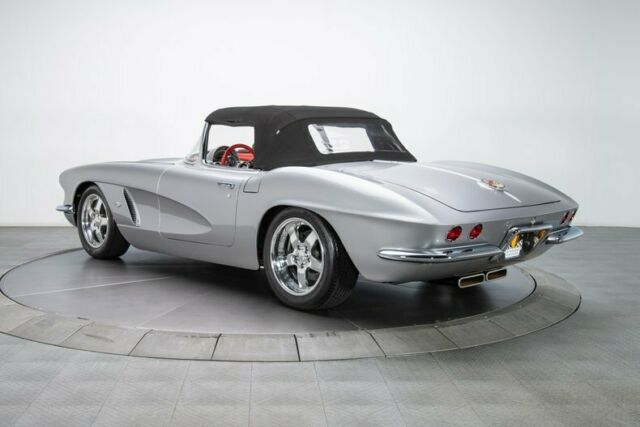 Chevrolet Corvette 1962 image number 41