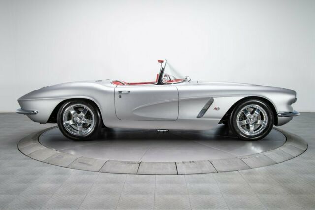 Chevrolet Corvette 1962 image number 43